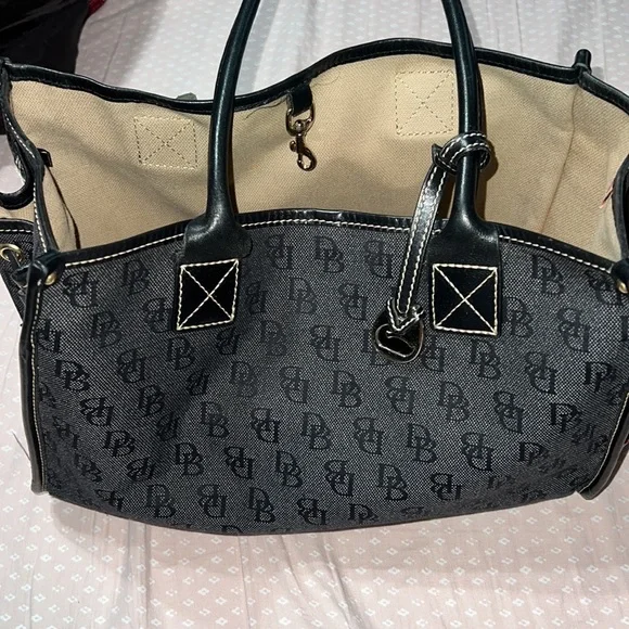 Dooney & bourke - Picture 9 of 12